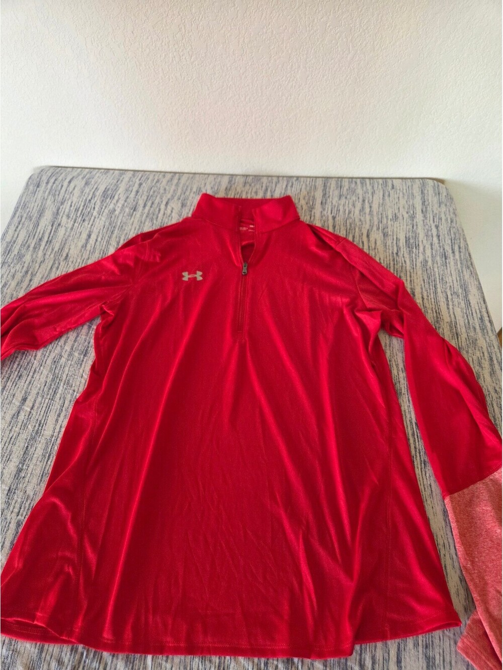 Under Armour HeatGear Red Long Sleeve 1/4 Zip Pullover LG